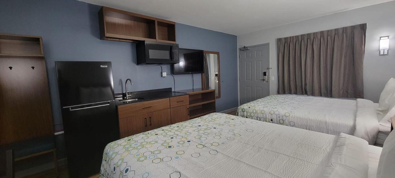 Hometowne Studios By Red Roof Egg Harbor-Atlantic City Airport Эгг-Харбор-Тауншип Экстерьер фото